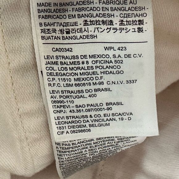 Levi's Pink Cargo Shorts Classic Style - Picture 3 of 8